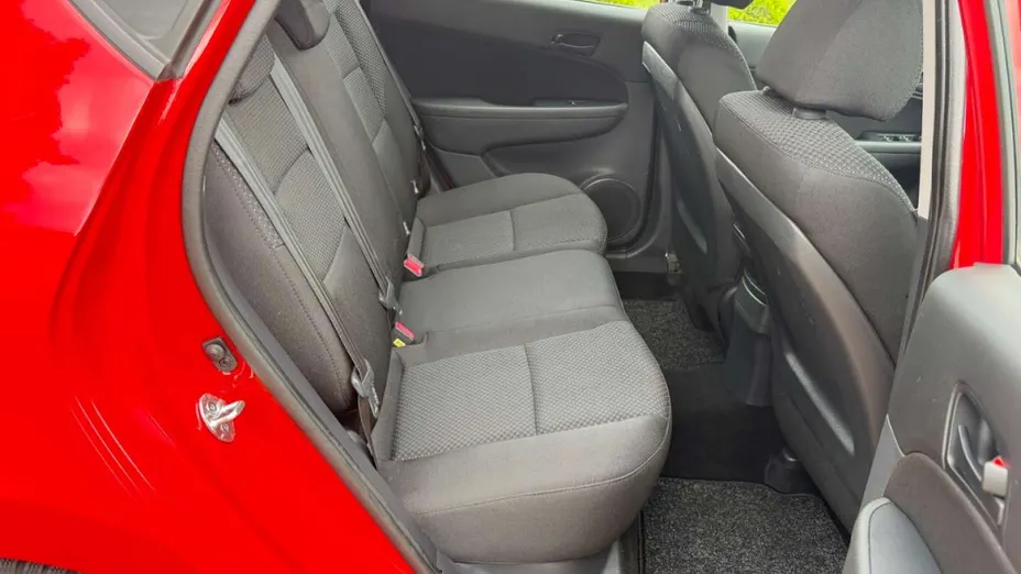 HYUNDAI i30 -