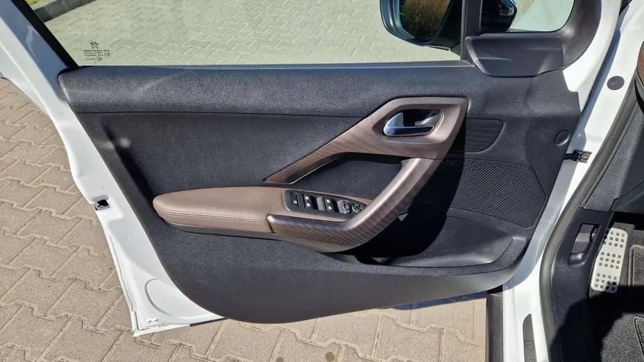 PEUGEOT 2008 -