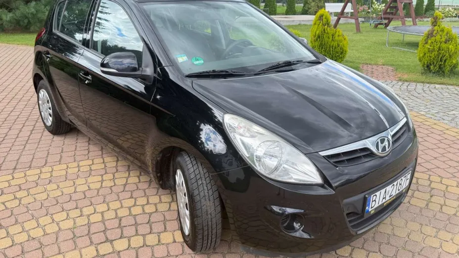 HYUNDAI i20 -