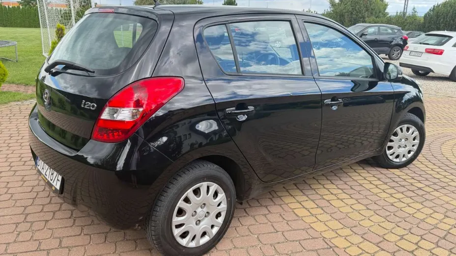 HYUNDAI i20 -