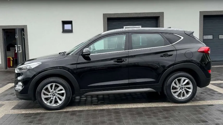 HYUNDAI Tucson -