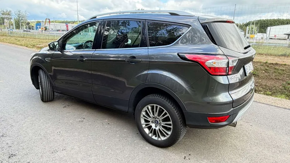FORD Kuga -