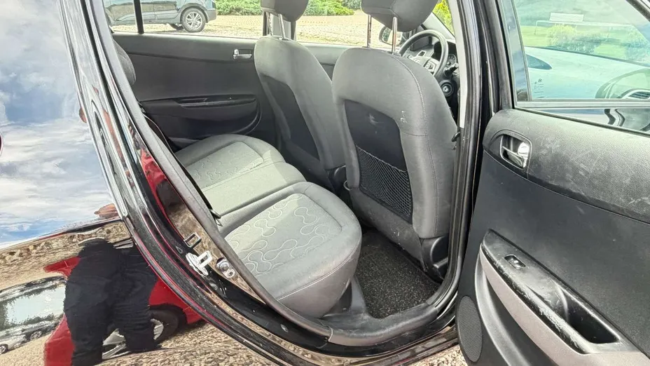 HYUNDAI i20 -
