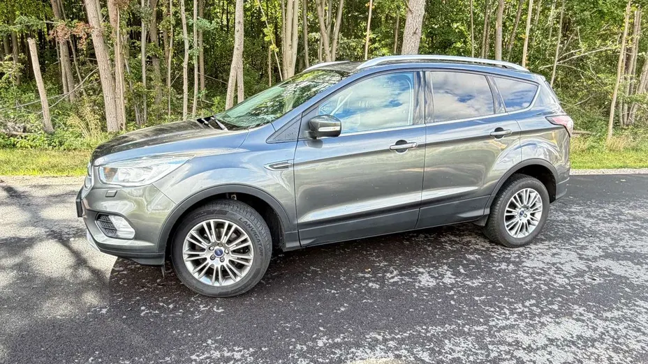 FORD Kuga -