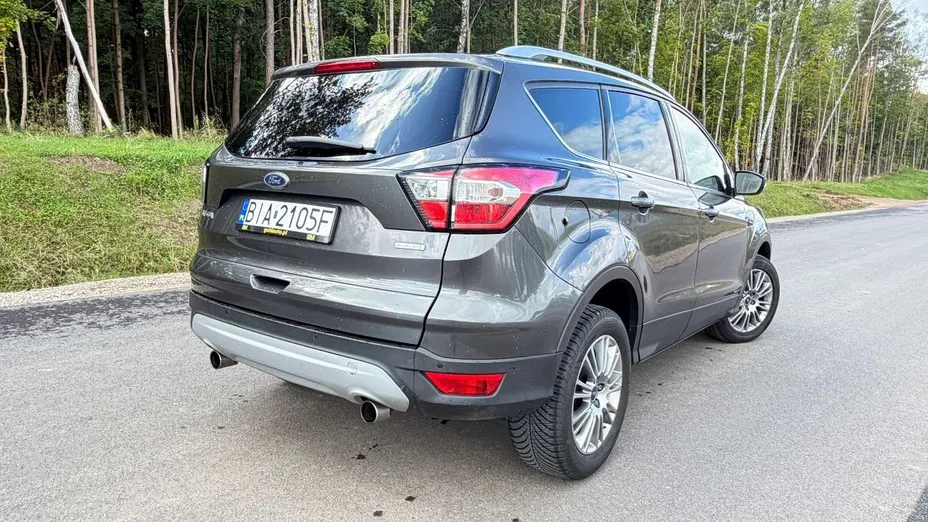 FORD Kuga -