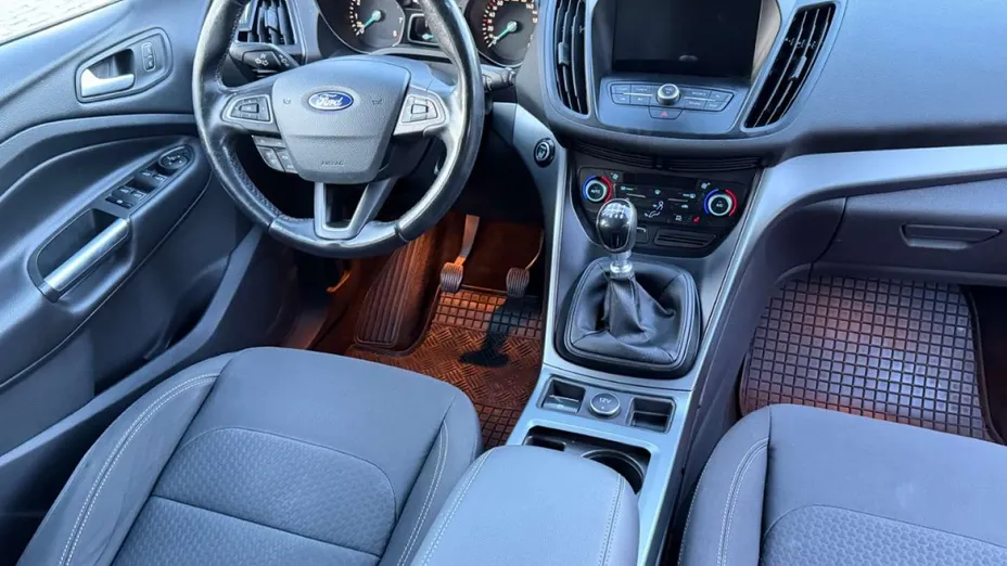 FORD Kuga -
