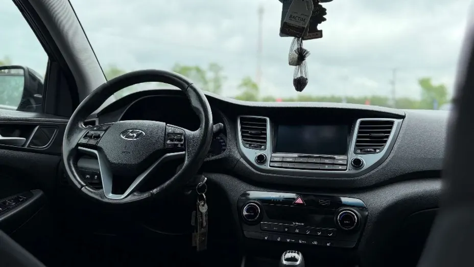 TOYOTA Yaris -