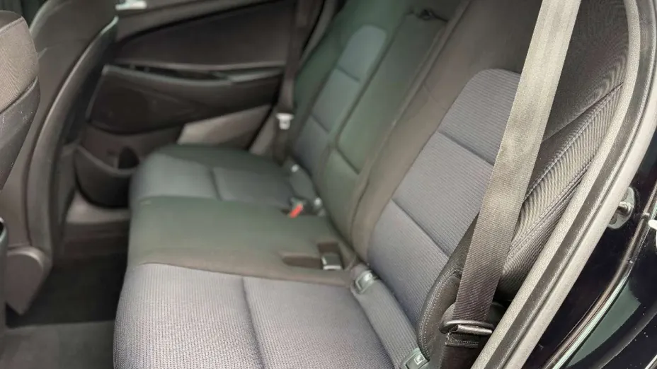 TOYOTA Yaris -