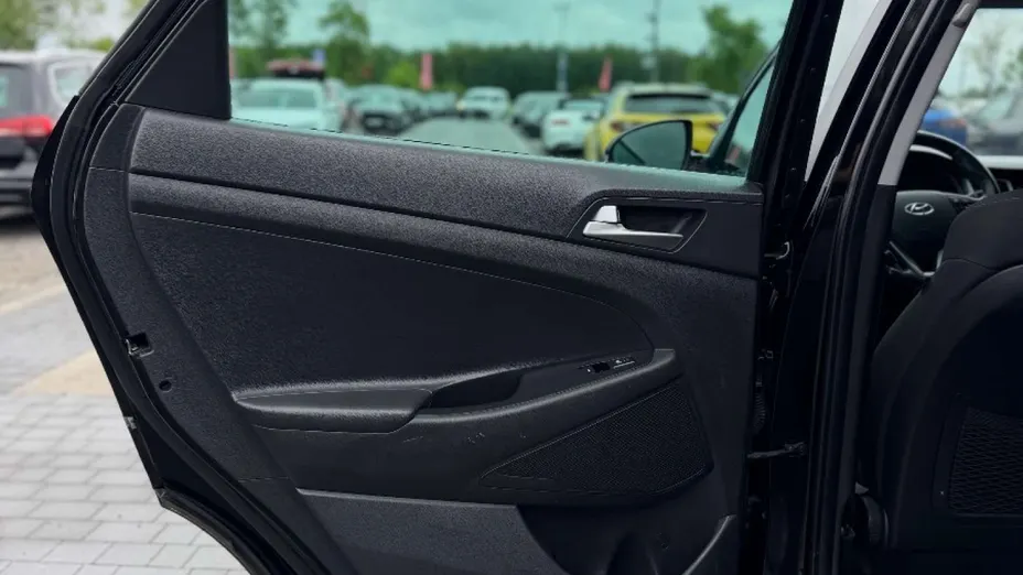 TOYOTA Yaris -