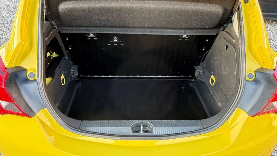 OPEL Corsa -