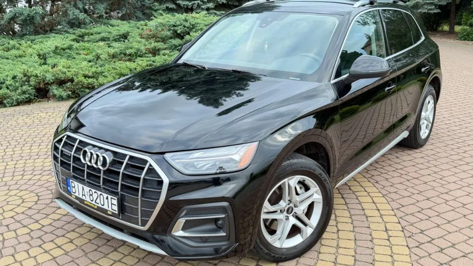 AUDI Q5 -