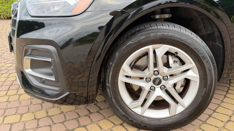AUDI Q5 -