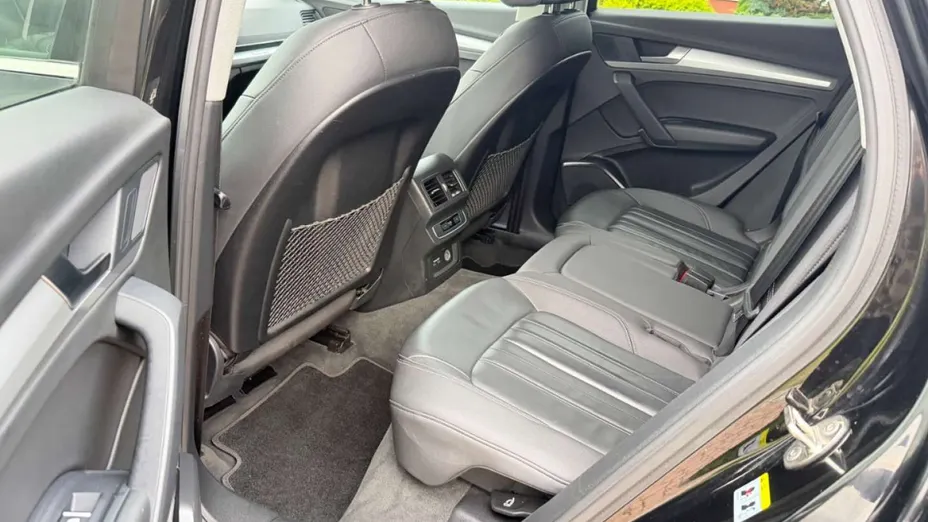 AUDI Q5 -