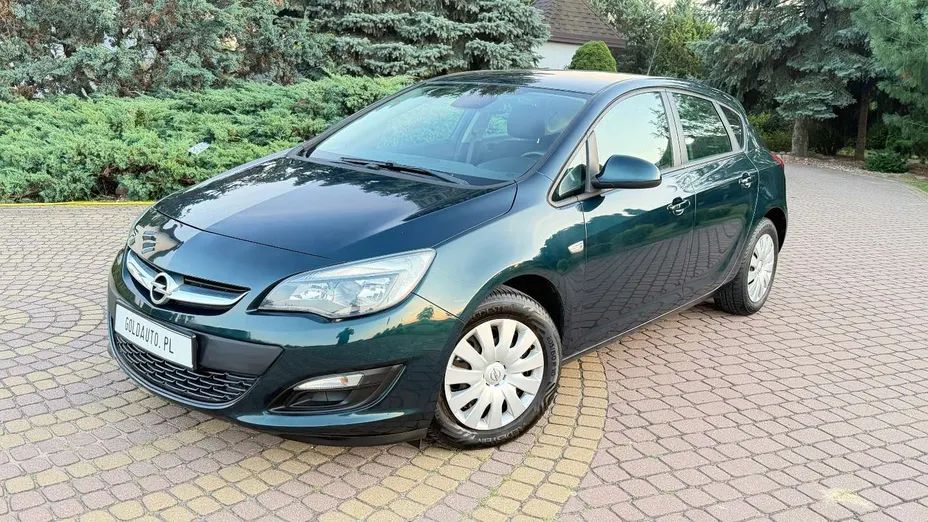 OPEL Astra -