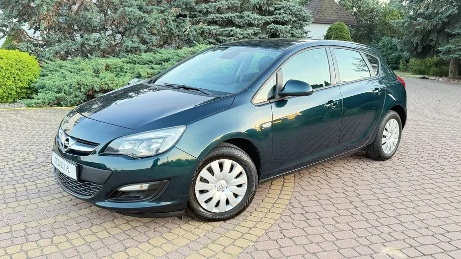 OPEL Astra -