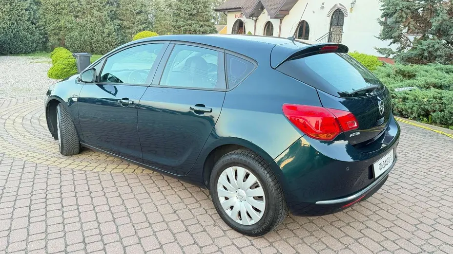 OPEL Astra -