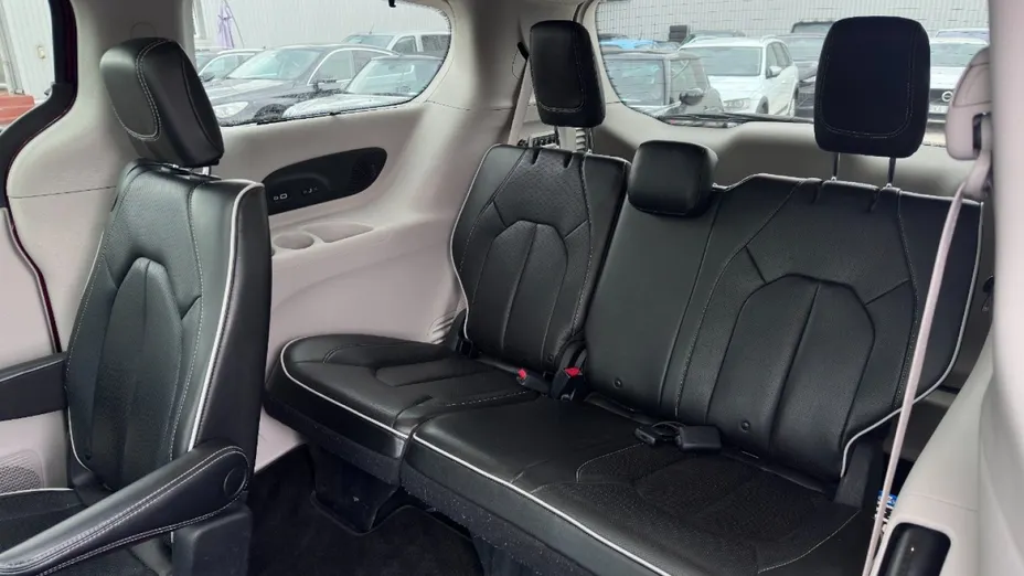 CHRYSLER Pacifica -