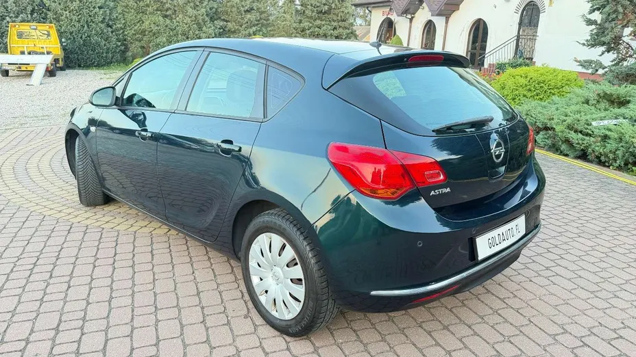 OPEL Astra -