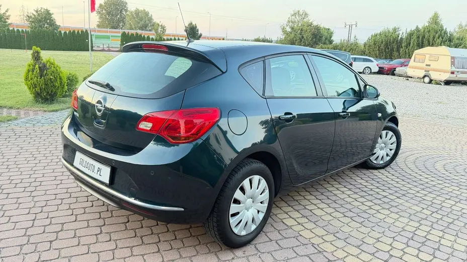OPEL Astra -