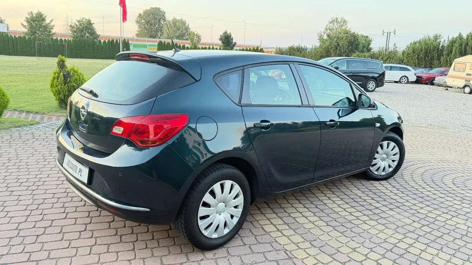 OPEL Astra -