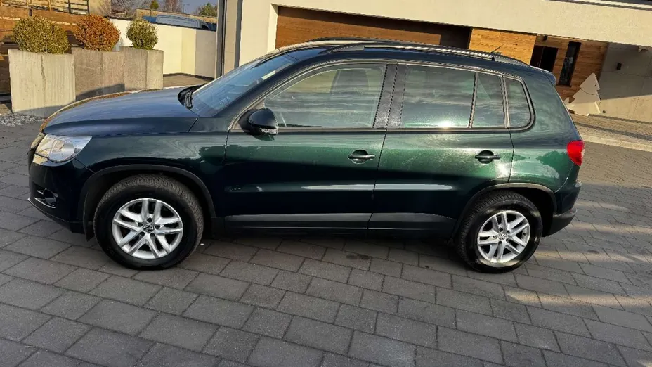 VOLKSWAGEN Tiguan -