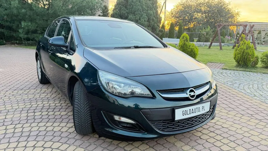 OPEL Astra -
