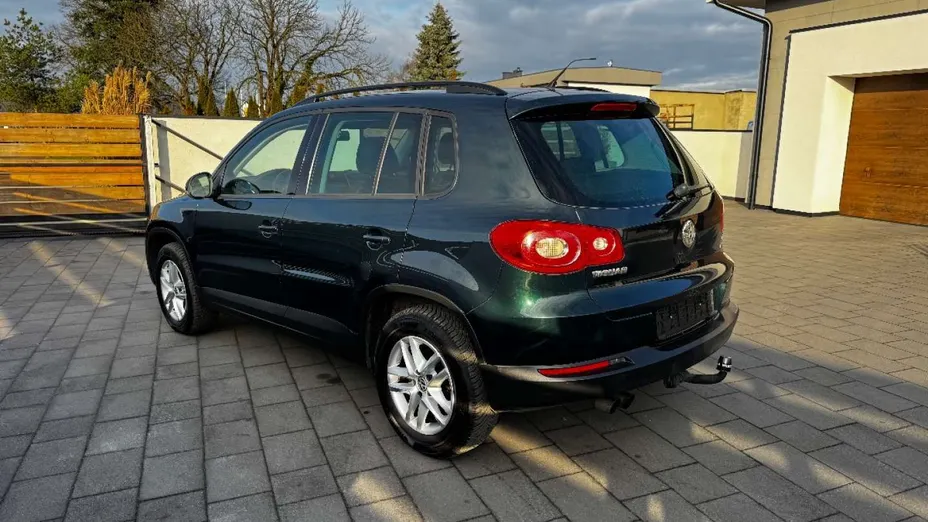VOLKSWAGEN Tiguan -