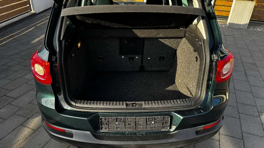 VOLKSWAGEN Tiguan -