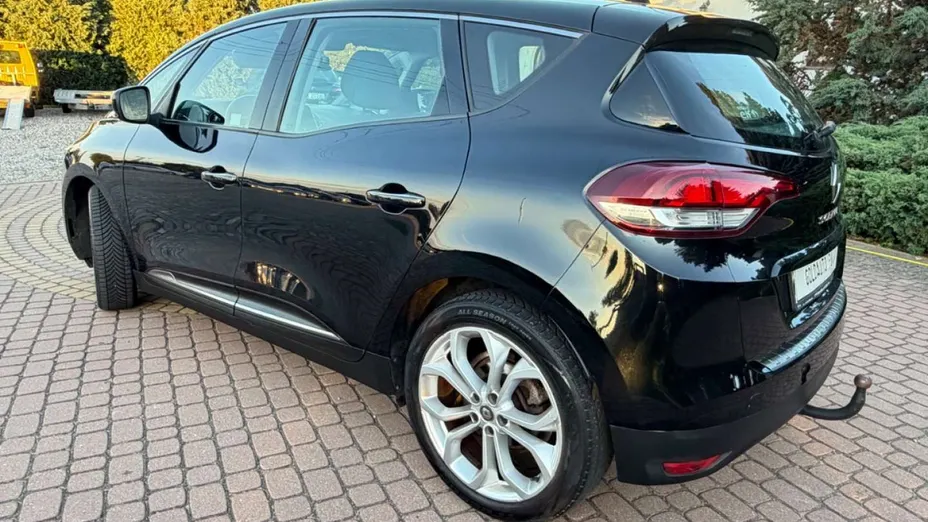 RENAULT Scenic -