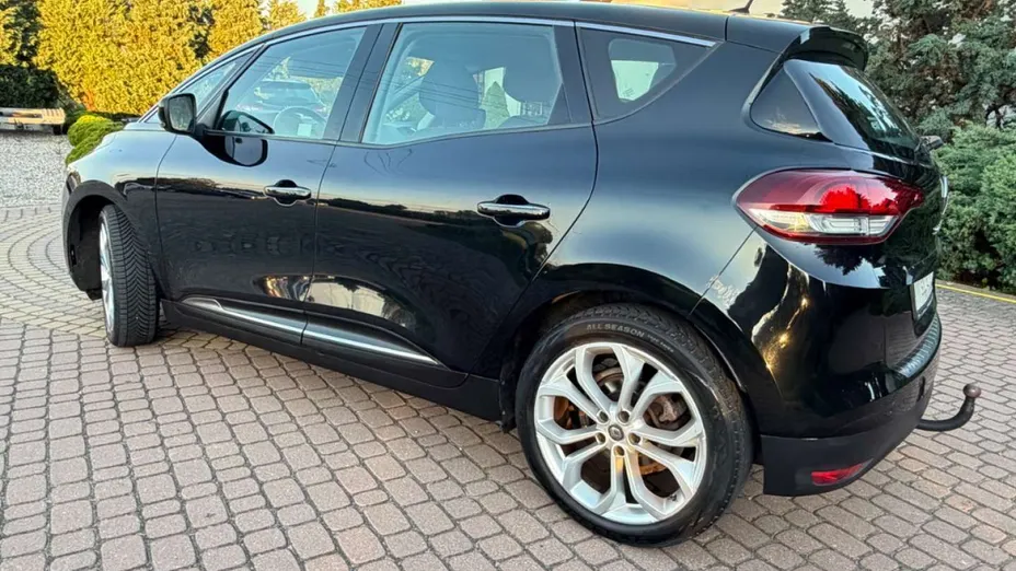 RENAULT Scenic -