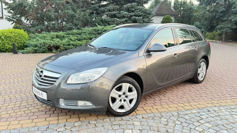 OPEL Insignia -