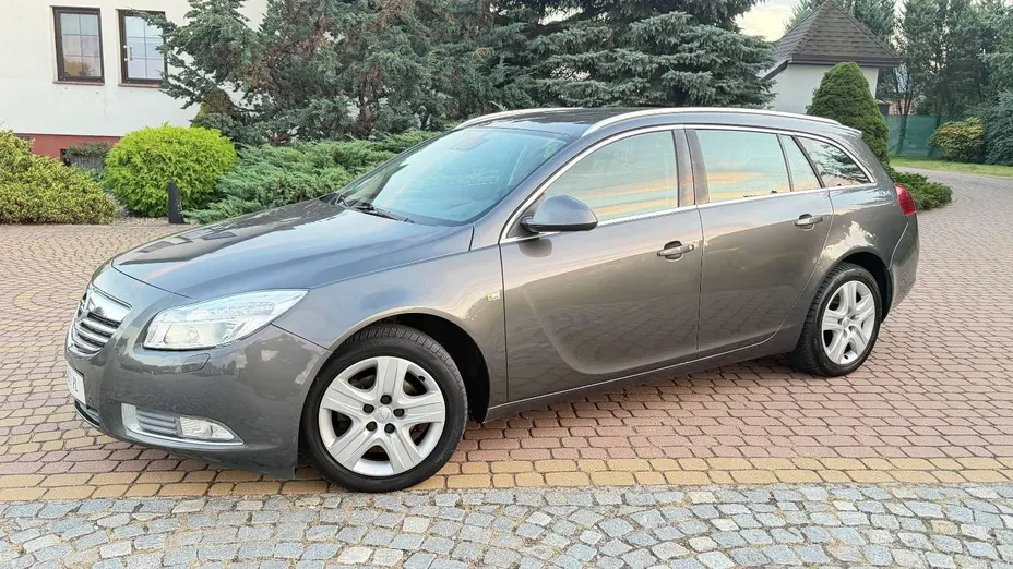 OPEL Insignia -