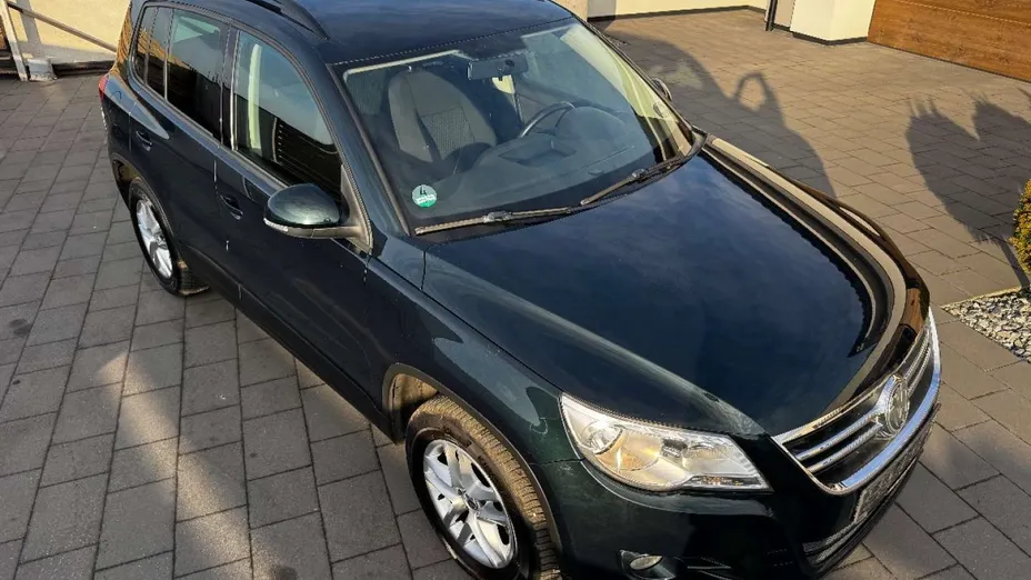 VOLKSWAGEN Tiguan -