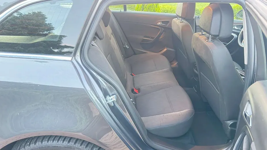 OPEL Insignia -