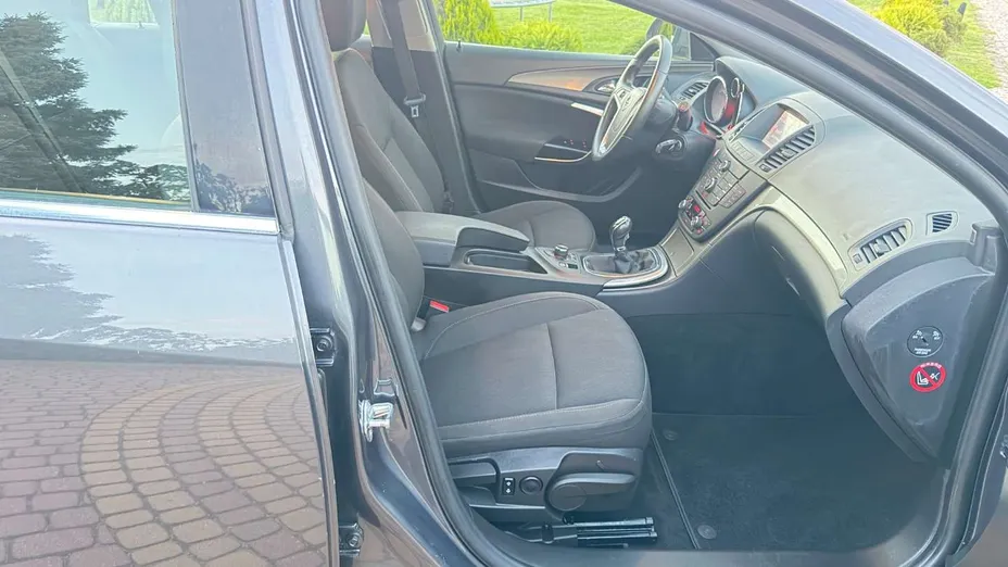 OPEL Insignia -