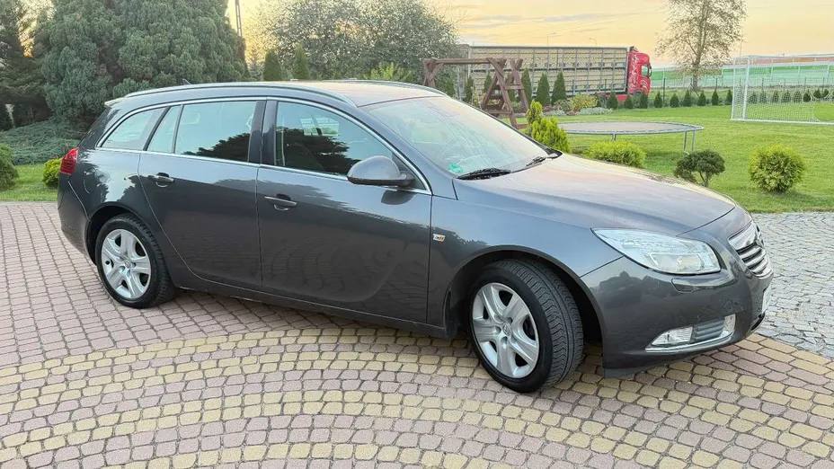 OPEL Insignia -