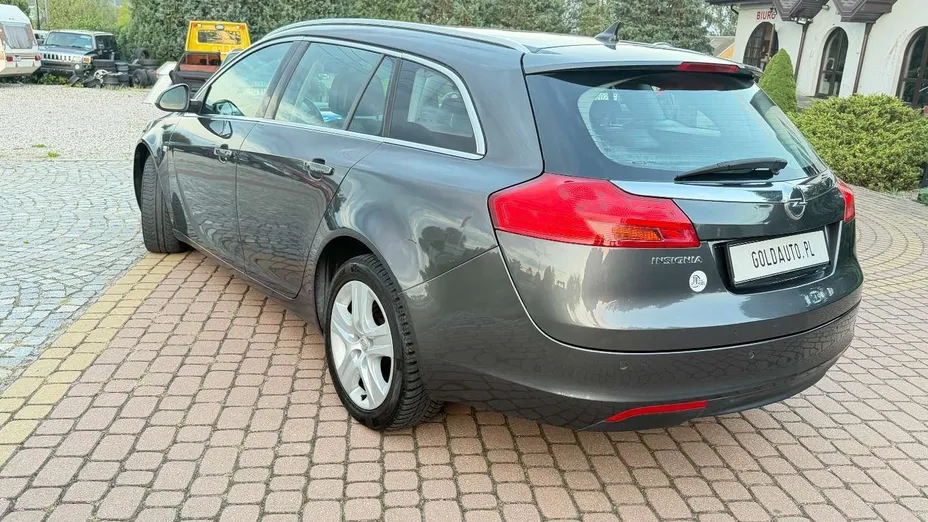 OPEL Insignia -