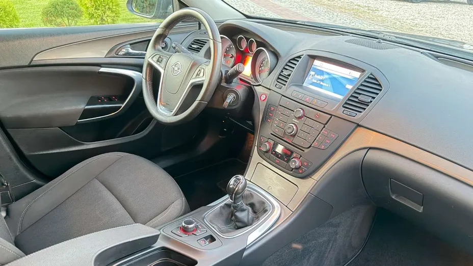 OPEL Insignia -