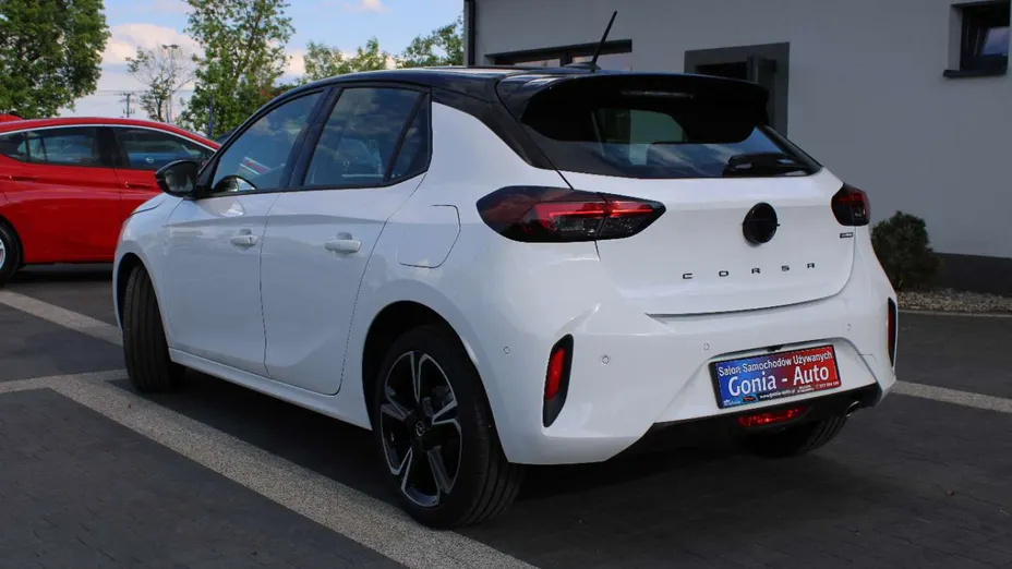 OPEL Corsa -