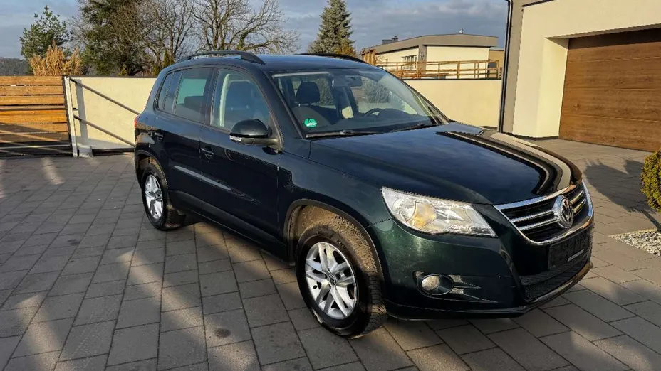VOLKSWAGEN Tiguan -
