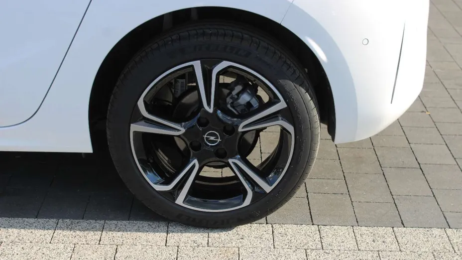 OPEL Corsa -