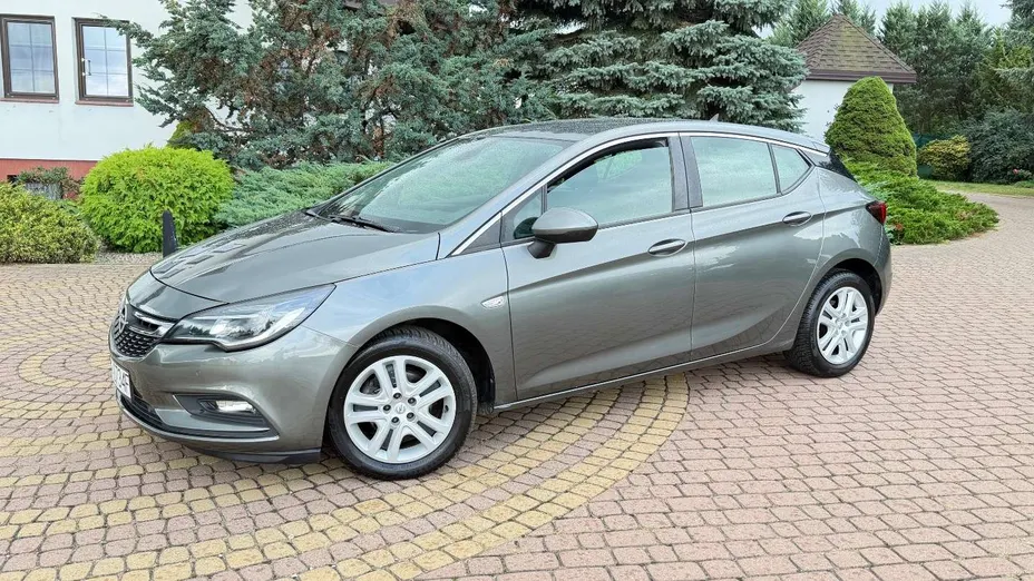 OPEL Astra -
