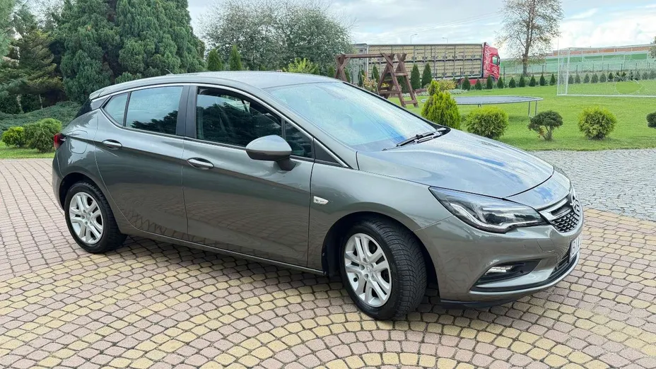 OPEL Astra -