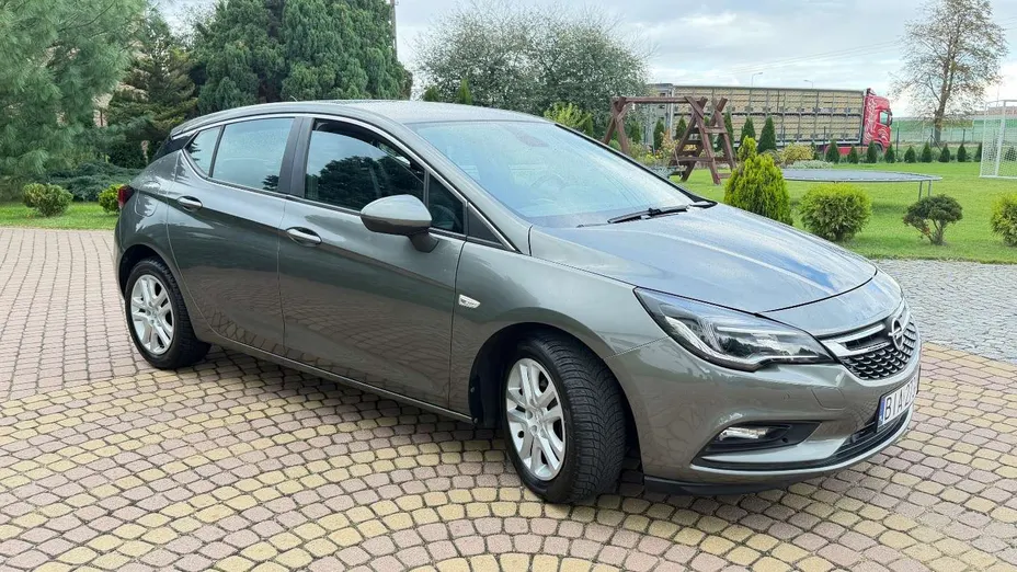 OPEL Astra -