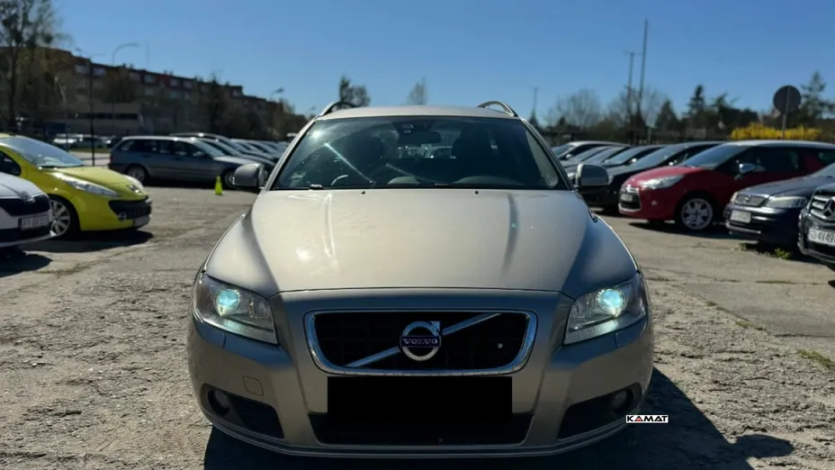 VOLVO V70 -