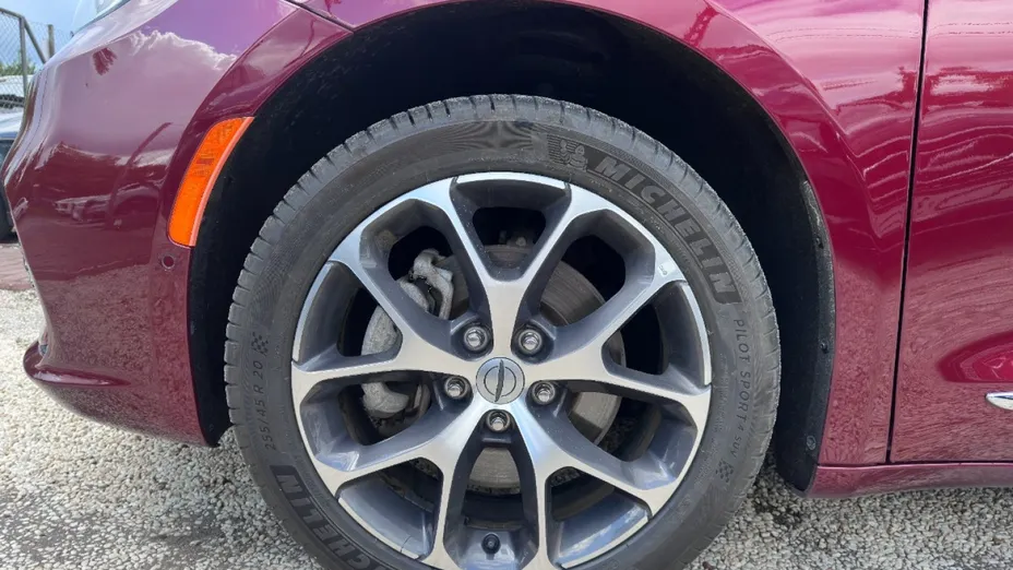 CHRYSLER Pacifica -