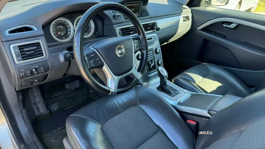 VOLVO V70 -