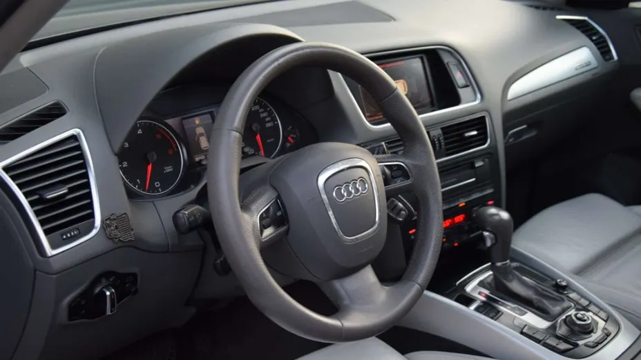 AUDI Q5 -