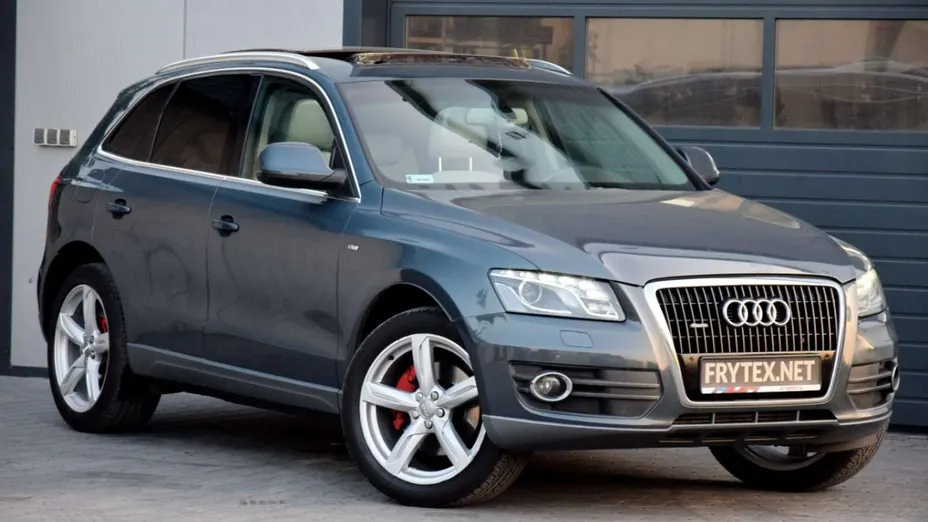 AUDI Q5 -