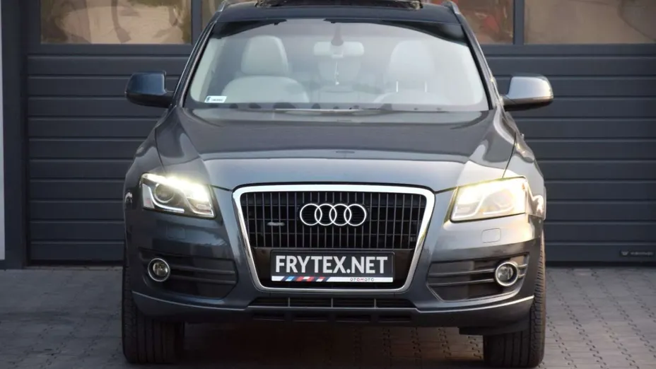 AUDI Q5 -